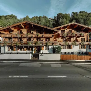 Theresi Saalbach